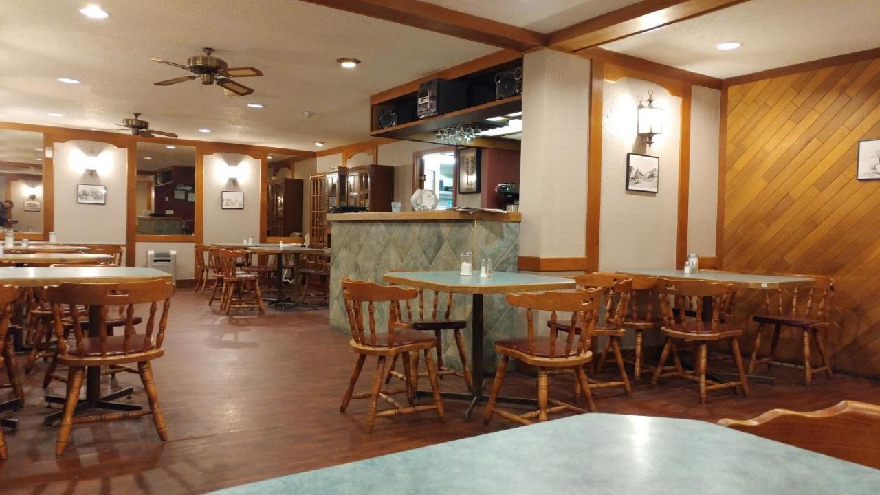 Vulcan Country Inn Exterior photo